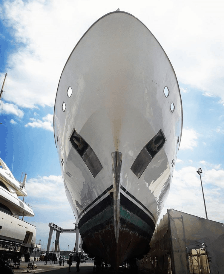 4. Megayacht at Spanopoulos Shipyard. Credits to Sokratis Arapis