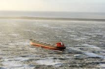 Bulk carrier 'Glory Amsterdam' run aground after storm Herwart