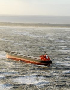 Bulk carrier 'Glory Amsterdam' run aground after storm Herwart