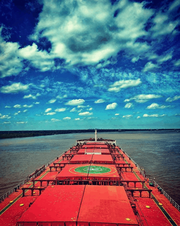 1. Underway Mississippi River. Credits to Christos Matias