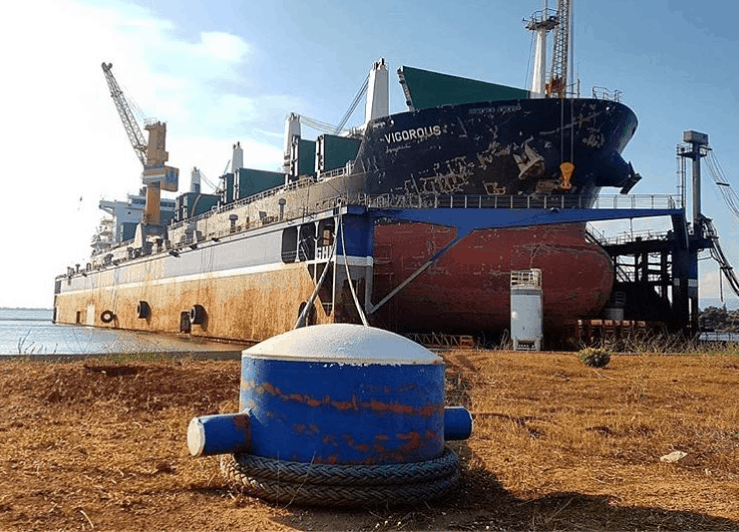 4. Sunday at the dry dock. Credits to Carell Shipyard