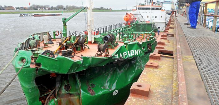 Ship accident near Luerssen wharf