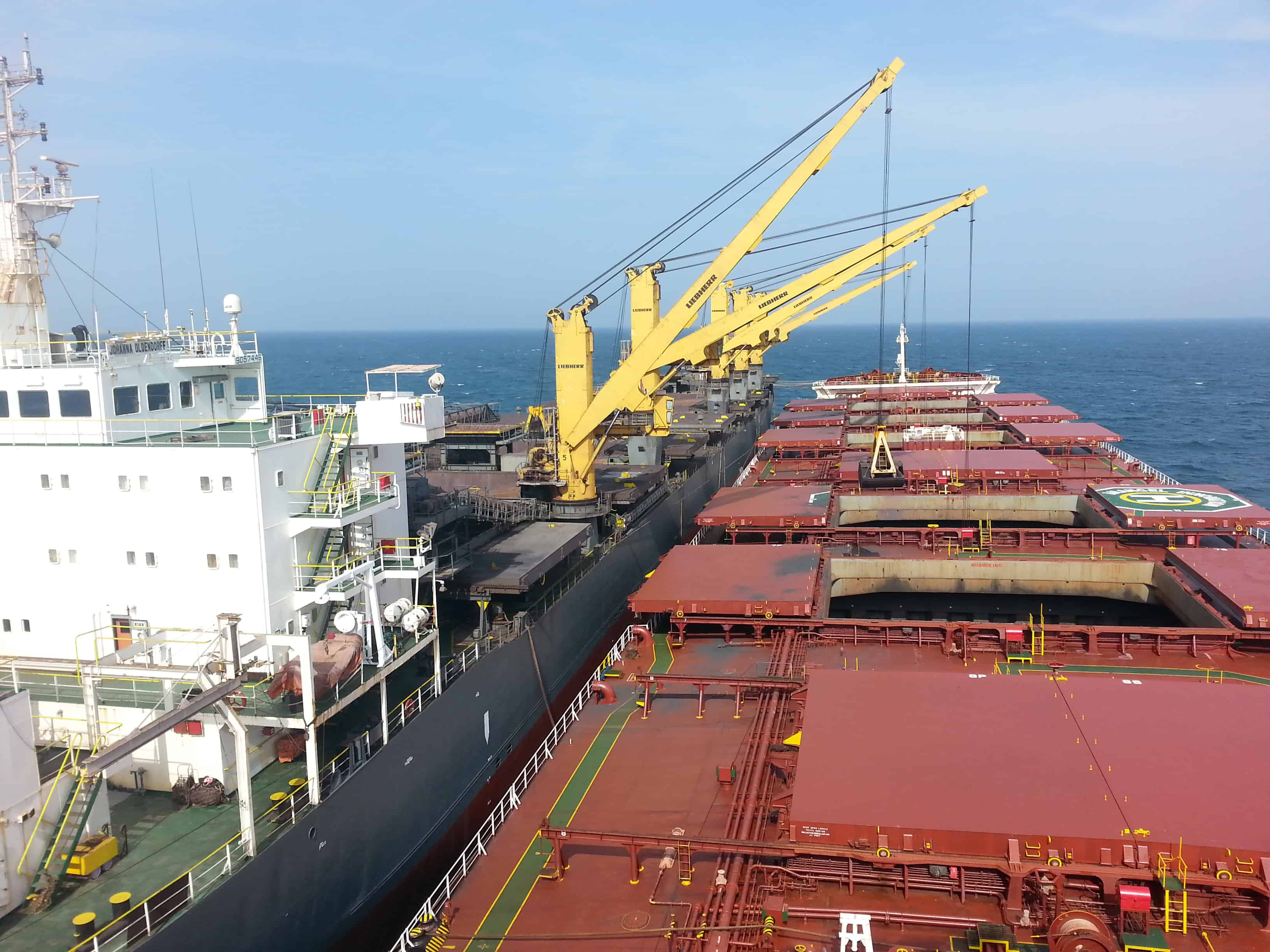 2. Bulk Carriers STS. Credits to Vaggelis Komitakis