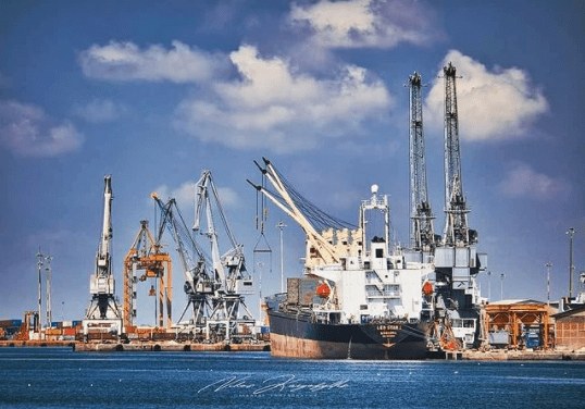 5. Discharging operation in progress Credits to Nikos Kariofillis