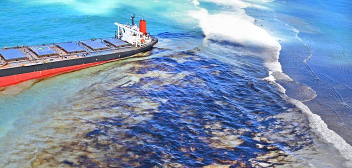 Oil spill off Mauritius after bulk carrier ship Wakashio hit the coral reefs