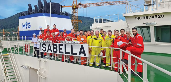 Το πλήρωμα του νεότευκτου LNG carrier "ISABELLA" της Maran Gas Maritime (MGM)