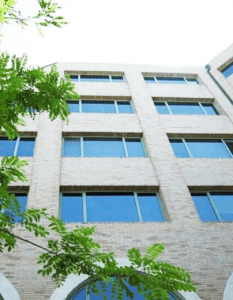 Alba Graduate Business School