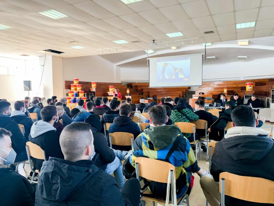 JOTUN Hellas: Οι σπουδαστές της ΑΕΝ Ασπροπύργου ενημερώνονται για τη συντήρηση και βαφή των πλοίων