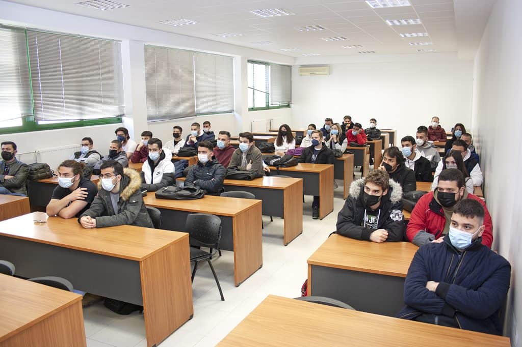 Στιγμιότυπο από το workshop με θέμα «Προστασία ακοής και απρόσκοπτη επικοινωνία σε περιβάλλοντα υψηλού θορύβου»