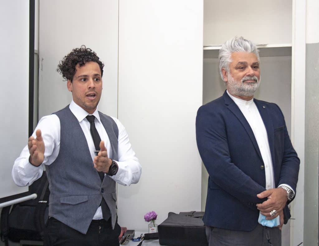 Στιγμιότυπο από το workshop με θέμα «Κανόνες ορθής χρήσης των νέων τεχνολογιών στα πλοία», στο οποίο συμμετείχαν οι κ.κ. Γιώργος Ζερβός, Head of Sales, Tototheo Maritime, Νίκος Μπραΐμης, VSAT Specialist, Tototheo Maritime και καπτ. Παναγιώτης Καρούτσος, HR Manager, Atlantic Bulk Carriers Management Ltd.