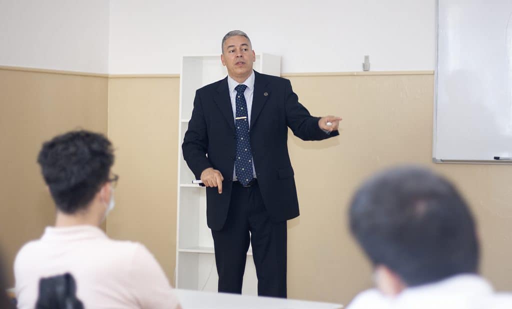 Στιγμιότυπο από το workshop με θέμα «Ανθρώπινος Παράγοντας στη Ναυτιλία», στο οποίο συμμετείχαν οι κ.κ. Κώστας Κατσουλιέρης, Senior Executive (Claims), The North of England P&I Association Limited & Νικόλαος Φαγογένης, Marine Personnel Department, Eastern Mediterranean Maritime Limited