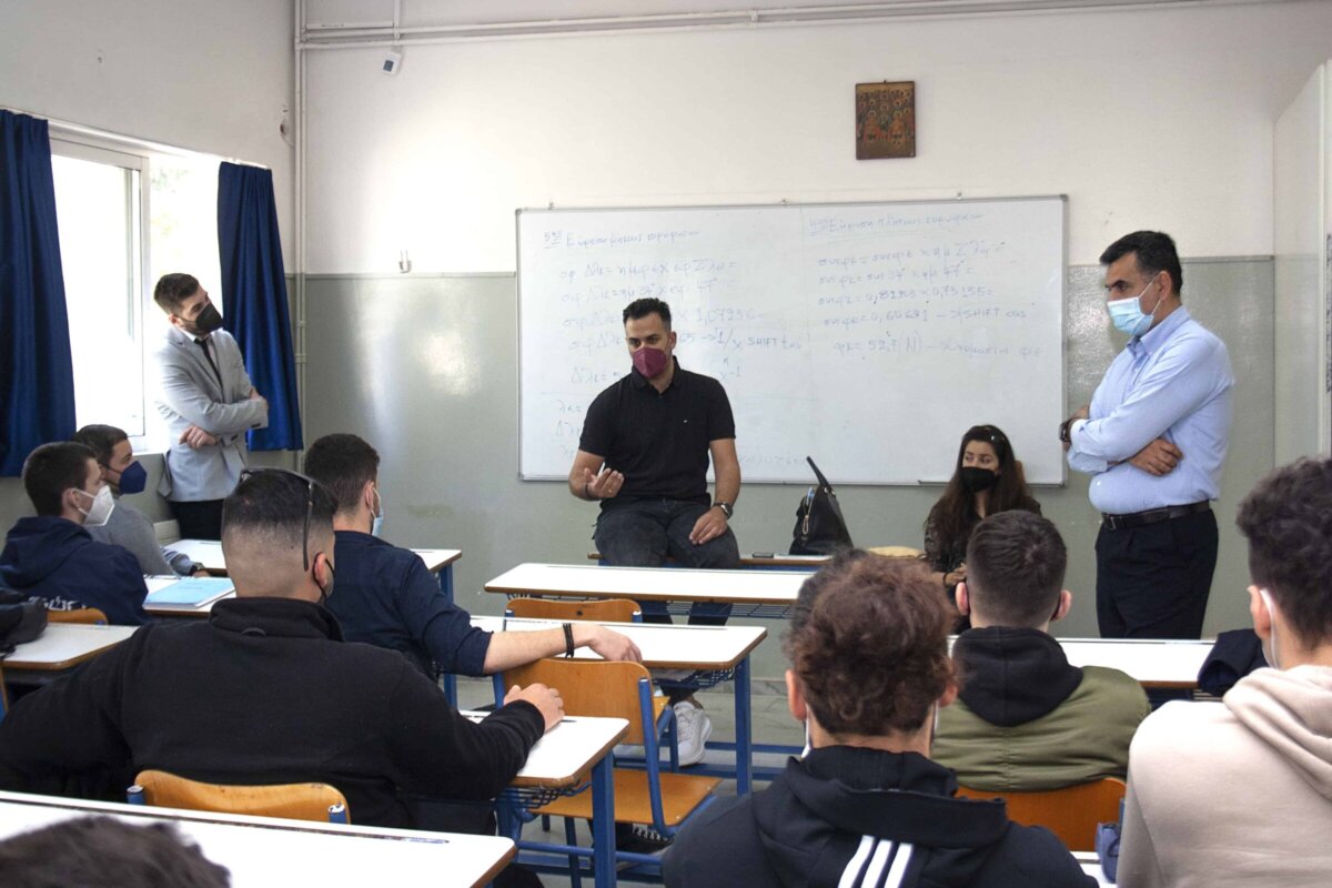 Στιγμιότυπο από το workshop με θέμα « Διαδικασία καθαρισμού δεξαμενών και αμπαριών: Όσα πρέπει να γνωρίζετε», στο οποίο συμμετείχαν ο κ. Δημήτρης Λαμπρινάκος, Business Development Manager, Marichem Marigases και καπτ. Άρης Καριώτης, Πλοίαρχος Α', Pantheon Tankers Management Ltd.