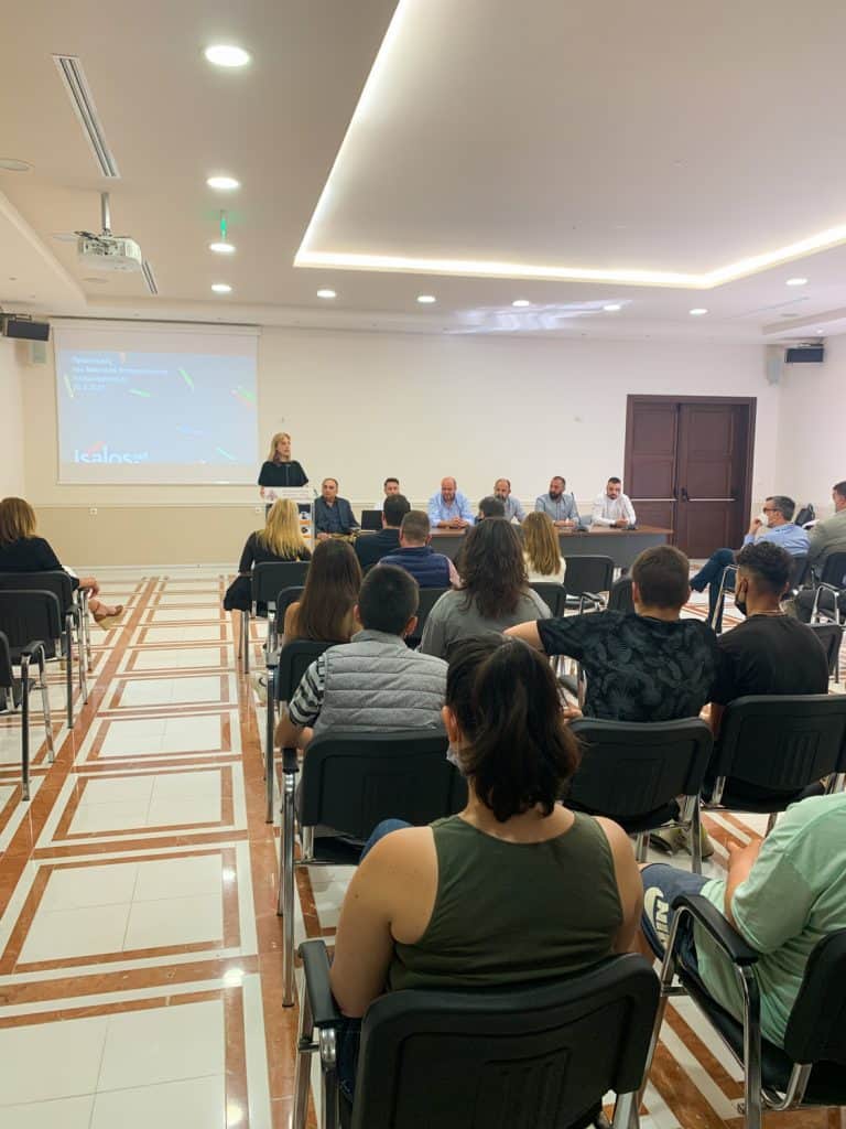 Η κα Βασιλική Καλαμάρη, Διευθύντρια του 4ου ΕΠΑΛ Αλεξανδρούπολης