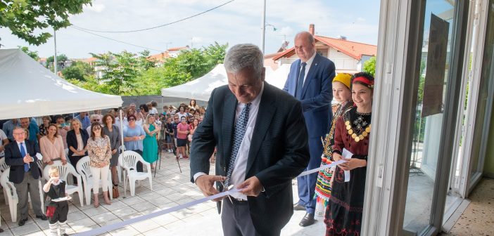 Ο κ. Λεωνίδας Δημητριάδης-Ευγενίδης, Πρόεδρος του Ιδρύματος Ευγενίδου, εγκαινιάζει τις πλήρως ανακαινισμένες εγκαταστάσεις του 6ου Δημοτικού Σχολείου Ορεστιάδας – Ευγενίδειου.