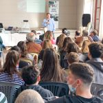 Στιγμιότυπο από την παρουσίαση του κ. Δημήτρη Παπαχρήστου, εκπροσώπου του Ιδρύματος Ευγενίδου για τις προοπτικές καριέρας μετά τη φοίτηση σε ΕΠΑΛ Ναυτικής Κατεύθυνσης