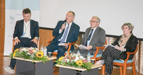 (Α-Δ): κ. Johannes Kock (Container Gr Inc.), Α.Ε. κ. Matthew Lodge (Πρέσβης του Η.Β. στην Ελλάδα), Δρ Δημήτριος Φαφαλιός (Επ. Πρόεδρος της INTERCARGO), Καθ. Ελένη Θανοπούλου (Πανεπιστήμιο Αιγαίου)