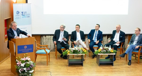 (Α-Δ): κ. Χαράλαμπος Σημαντώνης (ΕΕΝΜΑ & European Shortsea Network), Καθ. Σεραφείμ Κάπρος (Πανεπιστήμιο Αιγαίου), κ. Στράτος Τσαλαμανιός, (ΕΕΝΜΑ & Seaven Tanker & Dry Management Inc.), κ. Κωνσταντίνος Οικονόμου (Ένωση Τραπεζικών & Χρηματοοικονομικών Στελεχών Ελληνικής Ναυτιλίας & Pancreta – Attica Bank), κ. Αλέξανδρος Λαγουρός (ΕΕΝΜΑ), Καθ. Thierry Vanelslander (Πανεπιστήμιο της Αμβέρσας)